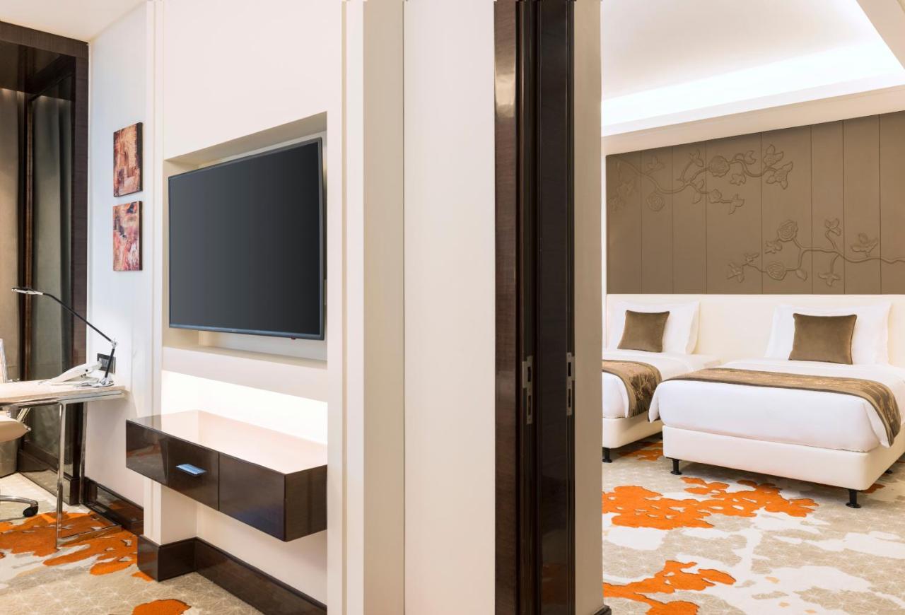 Radisson Blu Hotel, Adzsmán Kültér fotó Suite